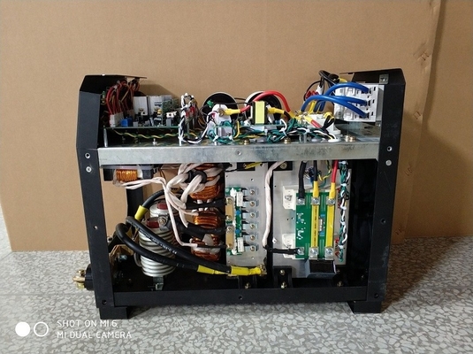 Μηχανή συγκόλλησης τόξου διπλής θέσης IGBT Inverter DC MOTOR ZX7-630 Τάξη μόνωσης F