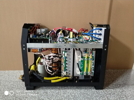 Μέγιστη χωρητικότητα ισχύος φορτίου 50 KVA φορητή μηχανή συγκόλλησης με μετατροπέα 490X235X500 mm