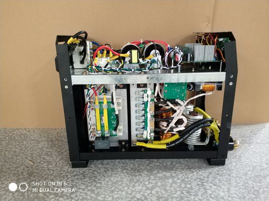 Δύο θέσεις συγκόλληση τροφοδοσίας ισχύος MOTOR για τη βιομηχανία βαθμού 800 Amp 30 DC 380V 50KVA