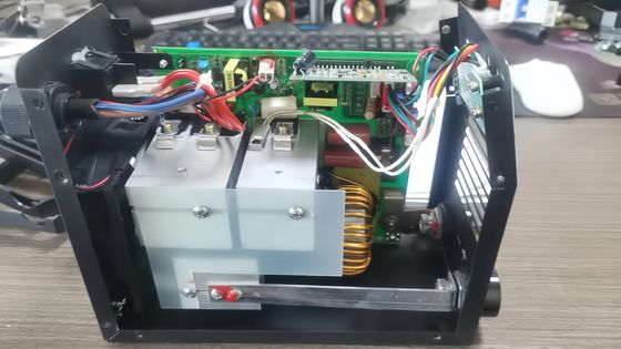 Μίνι IGBT DC MMA συγκολλητής με 3,7KVA ισχύς εισόδου 60V AC220V 120A φορητό και συμπαγές